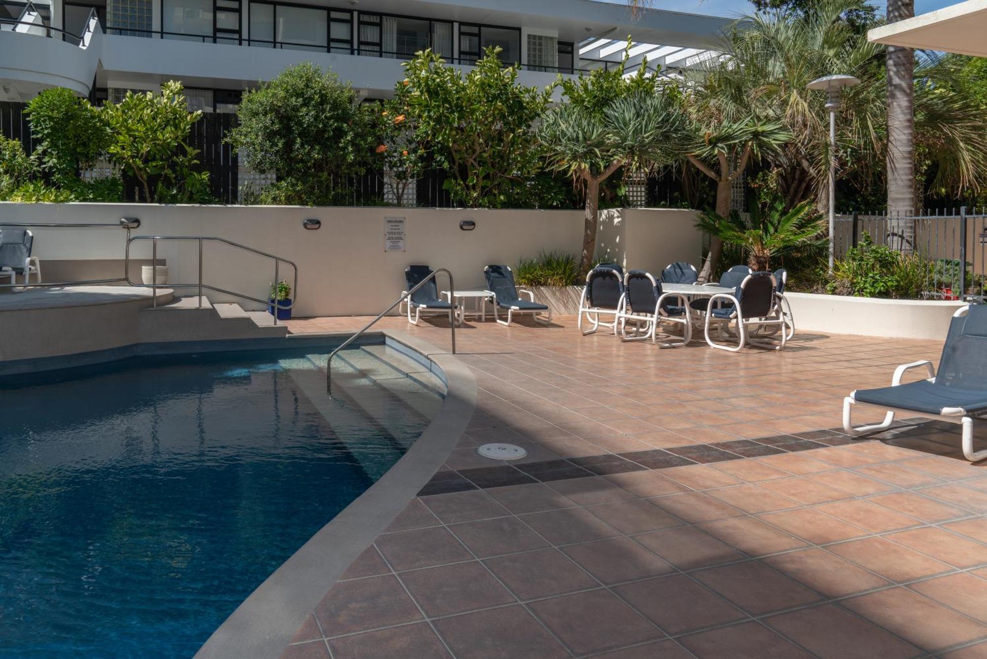 מאונט מאונגאנוי Ocean View Beach Escape - Top Floor Apartments, Mt Maunganui Base מראה חיצוני תמונה