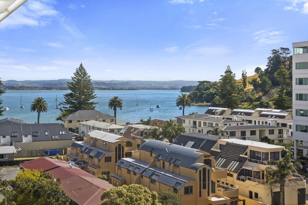 מאונט מאונגאנוי Ocean View Beach Escape - Top Floor Apartments, Mt Maunganui Base מראה חיצוני תמונה