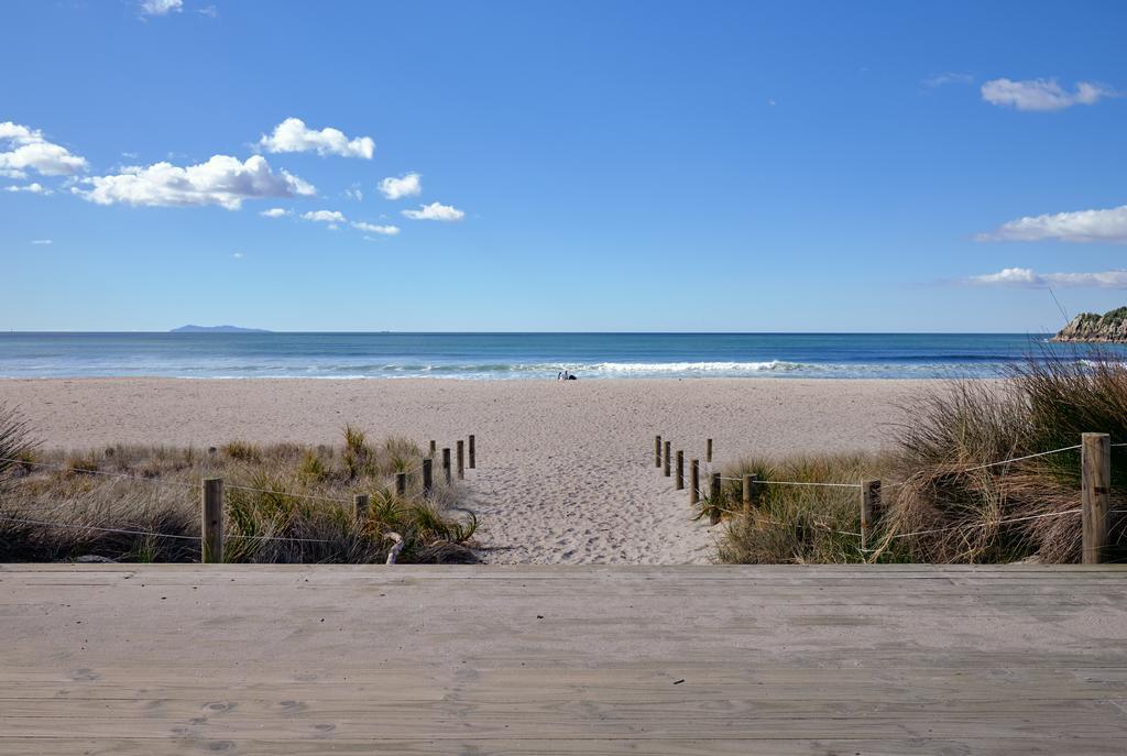 מאונט מאונגאנוי Ocean View Beach Escape - Top Floor Apartments, Mt Maunganui Base מראה חיצוני תמונה